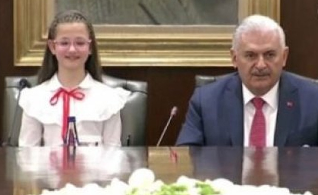 Başbakanlık koltuğuna Esma oturdu