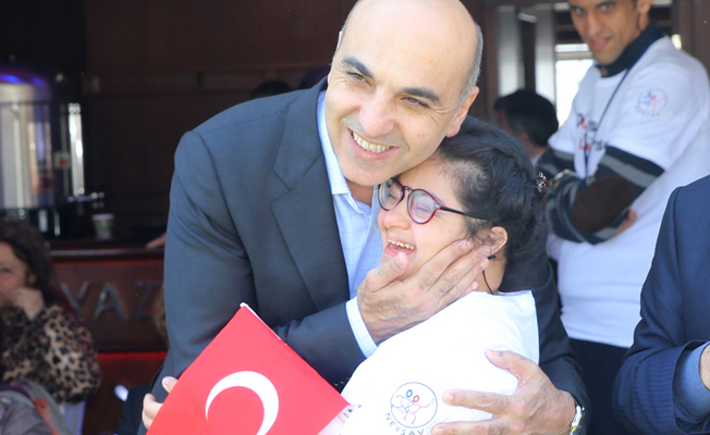 Bakırköy Belediyesi'nden engelli çocuklara boğaz turu