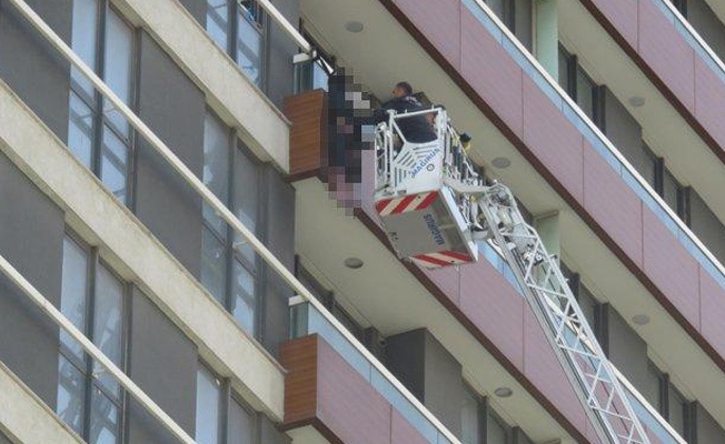Lüks sitede korkunç olay: Balkon korkuluklarına asılı bulundu