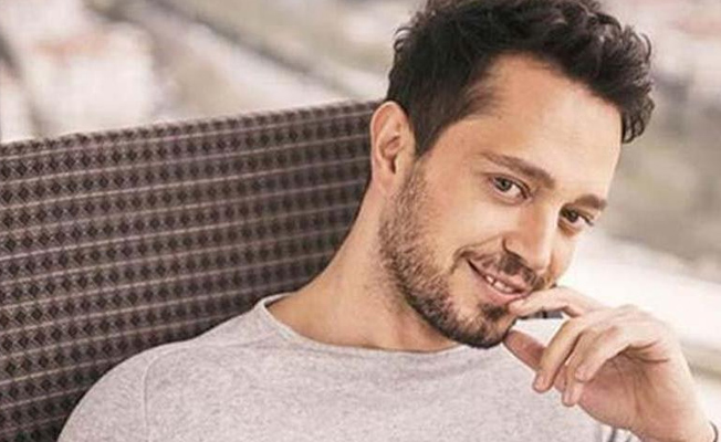 Bu görüntülere çok şaşıracaksınız! Murat Boz oje sürüyor