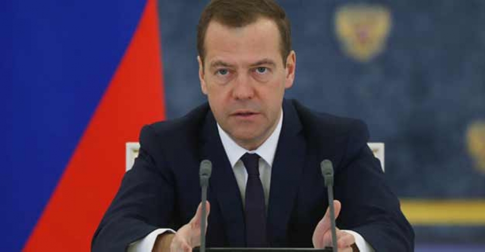 Medvedev'in katıldığı forum patlama sesleri nedeniyle tahliye edildi