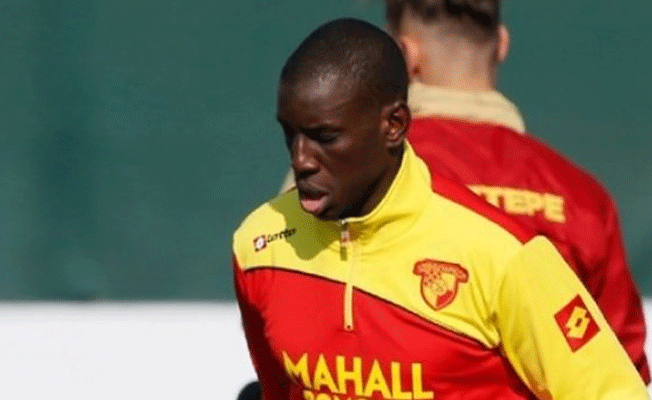 Göztepe taraftarı Demba Ba'yı yuhaladı!