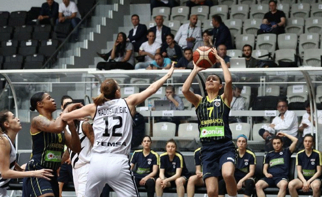 Fenerbahçe derbiyi kazandı, turladı!