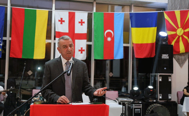 CHP'li Şenol: Barış tohumları ekmeyi sürdüreceğiz