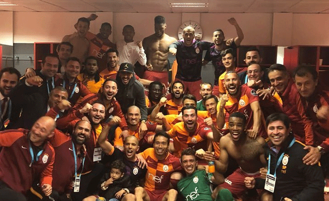 Galatasaray'dan derbi zaferi pozu
