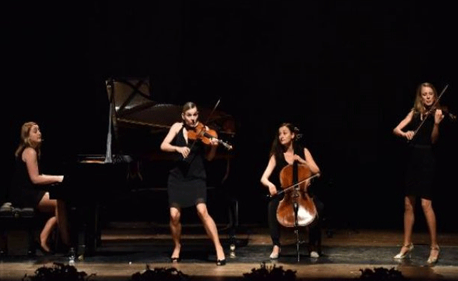 Salut Salon Quartet Mersin'i salladı