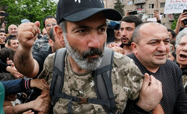 Ermenistan'da başbakanlık için tek aday Paşinyan
