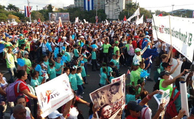 Küba'da 1 Mayıs: Yüzbinler Havana'daydı