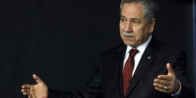 İsmet Orhan’dan Bülent Arınç’a zehir gibi: ‘İşe yaramadığında mazi bekçisi’