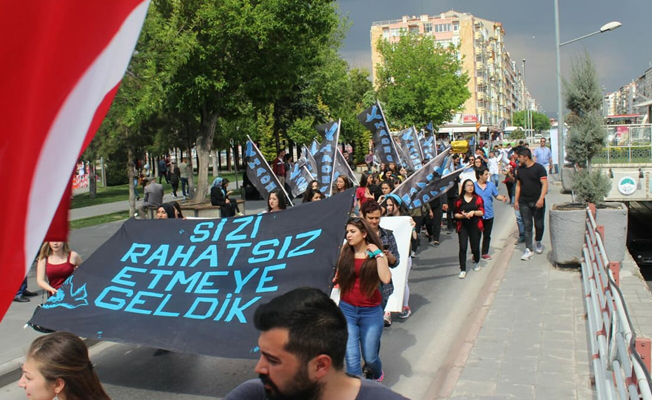 'Sizi rahatsız etmeye geldik'