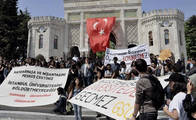 İstanbul Üniversitesi’nde bölünme protestosu