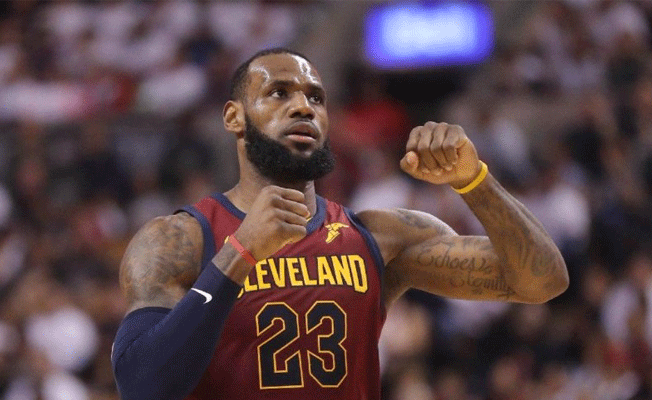 Liverpool coşuyor LeBron James kazanıyor