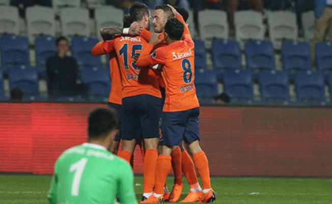 Medipol Başakşehir 90+2'de yıkıldı