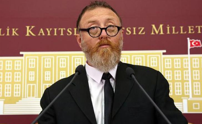 Genel başkanın pasaportuna el konuldu