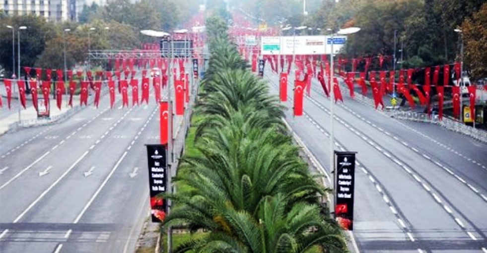 İstanbul'da bazı yollar trafiğe kapatıldı