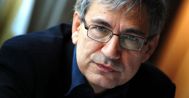 Orhan Pamuk: 'İslam yanlısı hükümetimiz daha da otoriterleşiyor'