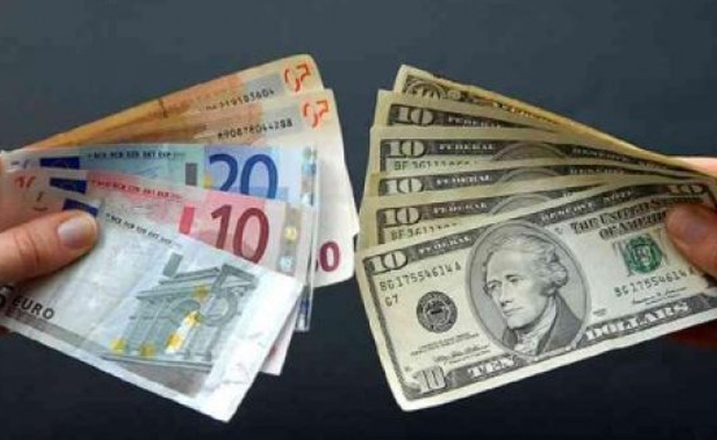 Dolar, rekora yakın hareket ediyor