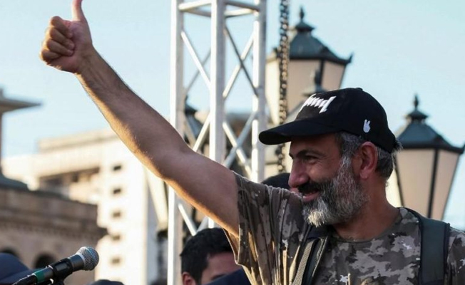 Muhalif lider Paşinyan, başbakan seçildi