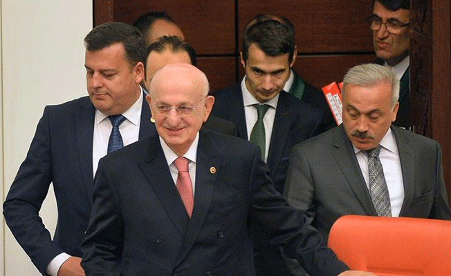 İsmail Kahraman siyasete veda etmeye hazırlanıyor