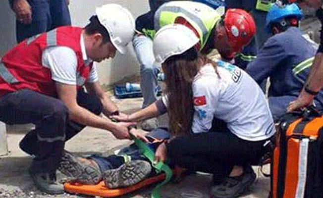 İzmir’de onlarca işçi yemekten zehirlendi!