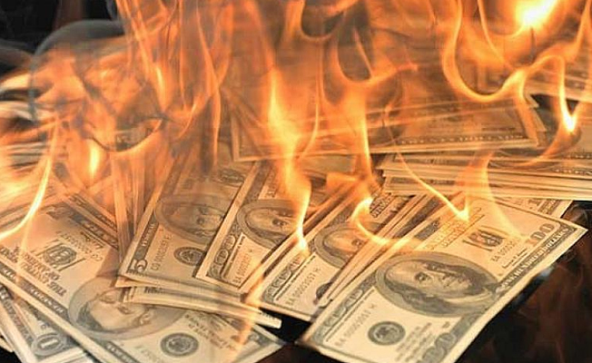 Dolar tarihi rekorunu bir kez daha kırdı