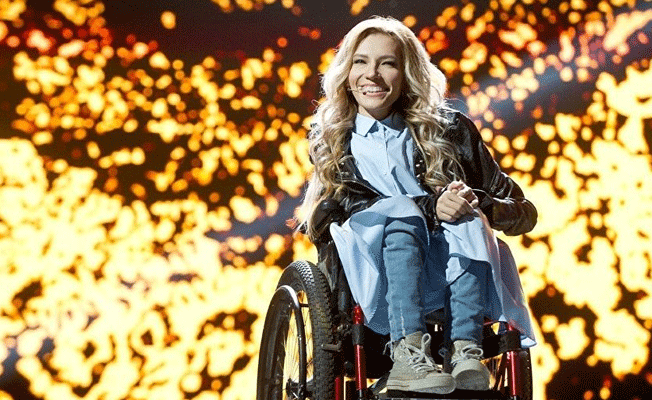 Ukrayna'nın yasakladığı Rus şarkıcı, Eurovision için Portekiz yolcusu