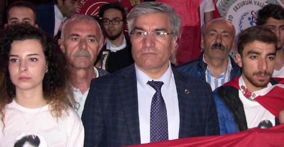 Cumhuriyet Balosunda başkana yumruk 5 gözaltı