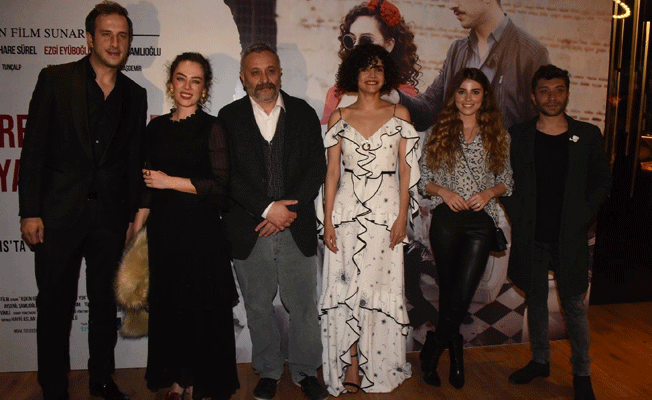Demet Evgar’dan ekonomik gönderme