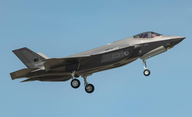 İlk Türk F-35'i uçuşunu yaptı