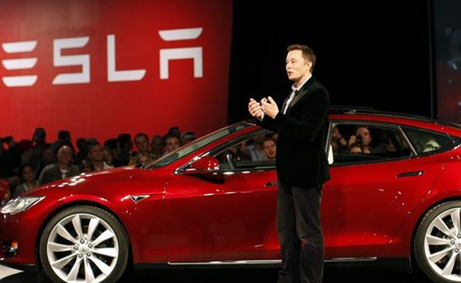 Gözler ona çevrildi... Tesla Türkiye'ye mi geliyor?