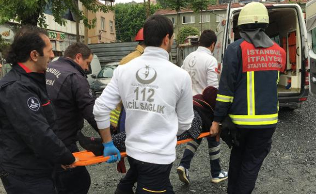 Beyoğlu'nda asansör 2. kattan düştü: 1 yaralı