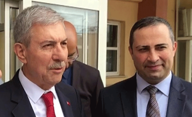 Kazada yaralanan iki kişiye ilk müdahaleyi Sağlık Bakanı yaptı