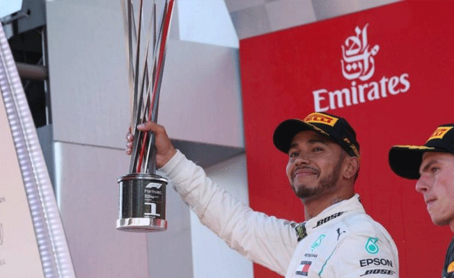 Hamilton Schumacher'in rekorunu kırdı