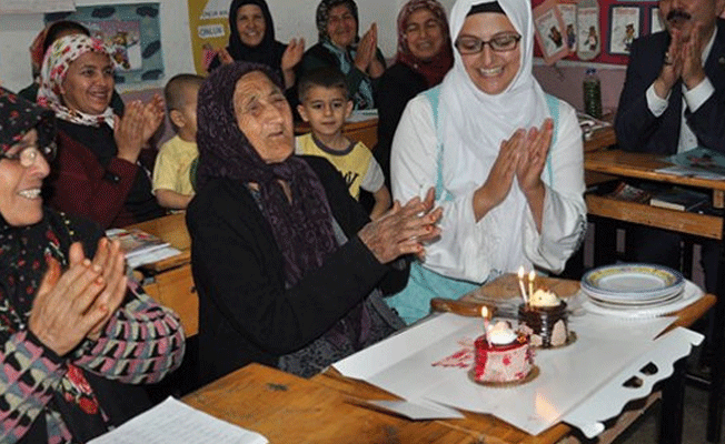 108 yaşında ilk kez Anneler Günü'nü kutladı