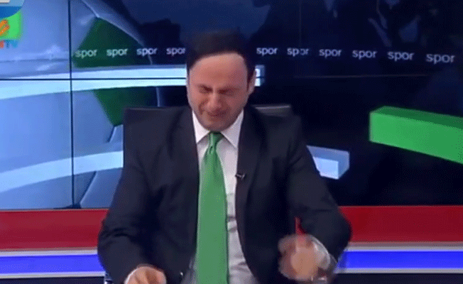 Bitiş düdüğü çaldı, Konyasporlu spiker hüngür hüngür ağladı!