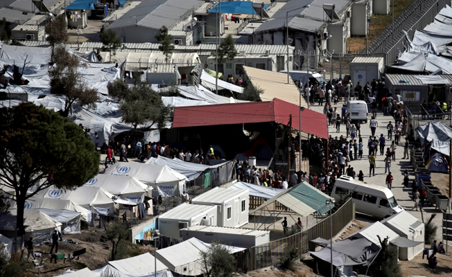 Yunanistan’da 600 sığınmacı yeni kamplara aktarılıyor