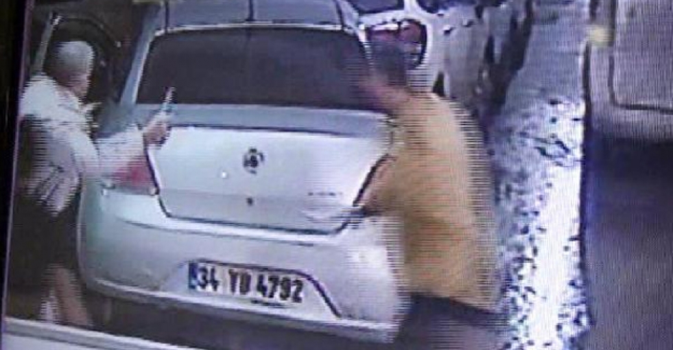 Para için öz  kardeşleri tarafından öldürüldü