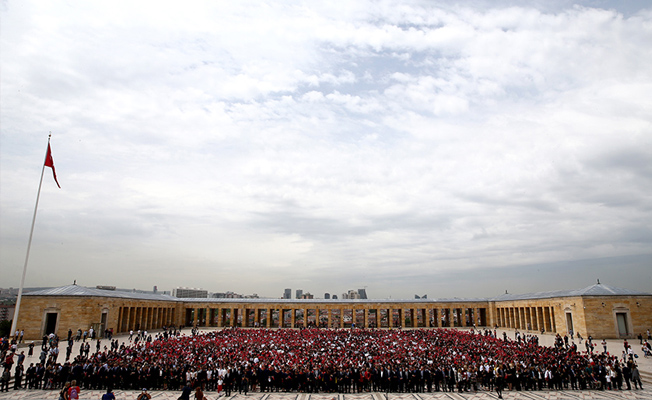 15 bin kişiyle Anıtkabir'de...