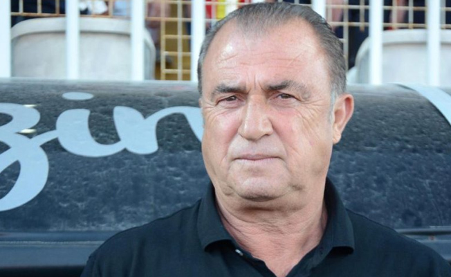 Terim basın toplantısında bombaladı