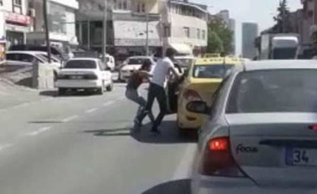 Kadın yolcuyu araçtan atan taksici ile ilgili flaş gelişme!