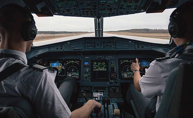 Pilot pistte kuş ölüsü gördü; 3 uçak pas geçti