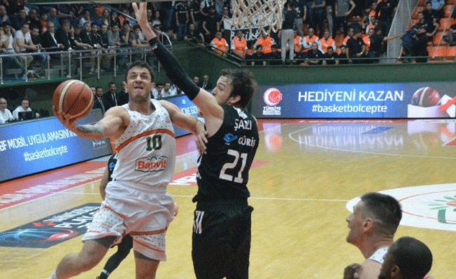 Banvit, Beşiktaş’ı geçti, yarı finale çıktı!