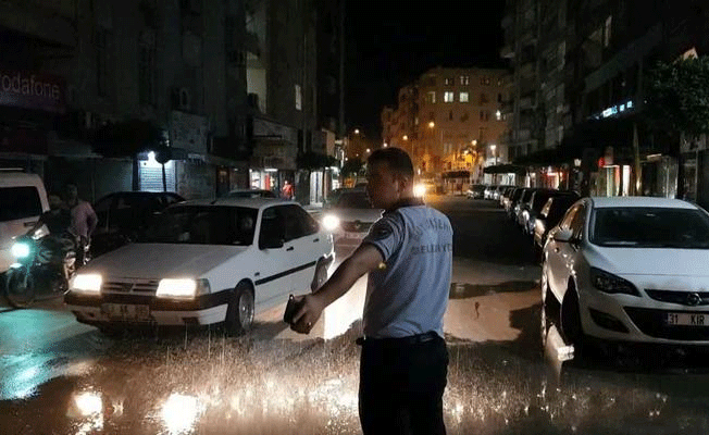 İskenderun'da görenleri şaşkına çeviren doğa olayı
