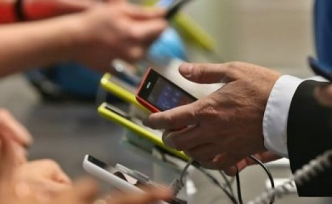 Cep telefonuna rekor zam