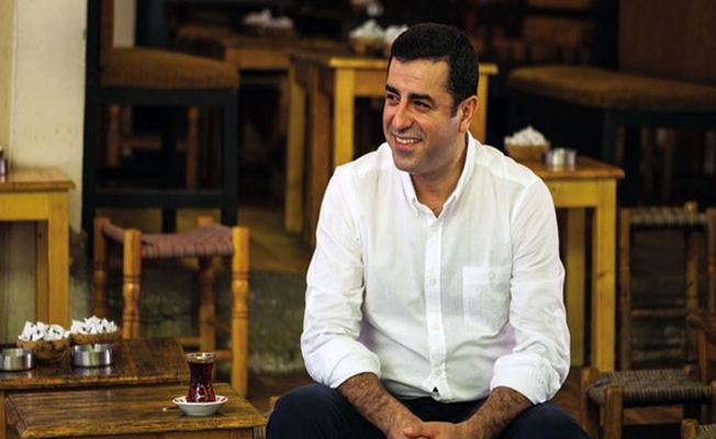 Demirtaş: Buradan attığım tweetler AKP mitinginden daha etkili