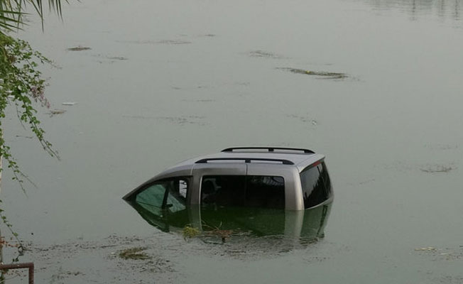 Kahraman baba kızının çığlıklarını duydu, Seyhan Nehri'ne atladı