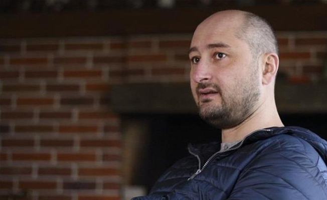 Muhalif gazeteci kanlar içinde bulundu!