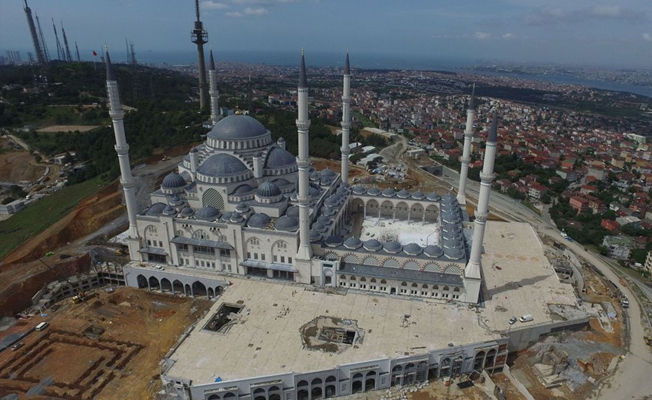Çamlıca Camii'nin açılışı ertelendi