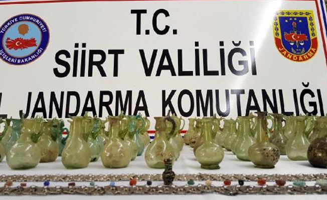 Siirt'te, 4 bin yıllık gözyaşı şişeleri ele geçirildi