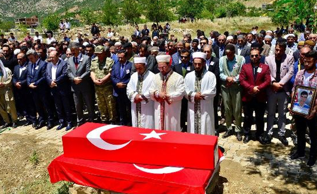 Diyarbakır'da çatışma: 1 güvenlik korucusu şehit